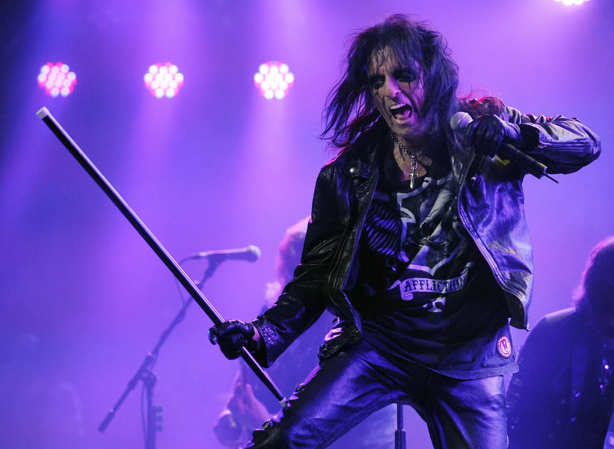 Американский рок звезда. Alice cooper. элис купер группа. элис купер рокер. alice cooper 80s.