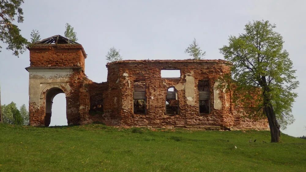 Погода в осинцево кишертского района. Церковь Троицы Живоначальной Молебка. Молебка Кишертский район. Село Молебка Пермский край. Село Осинцево Кишертского района Пермского края.