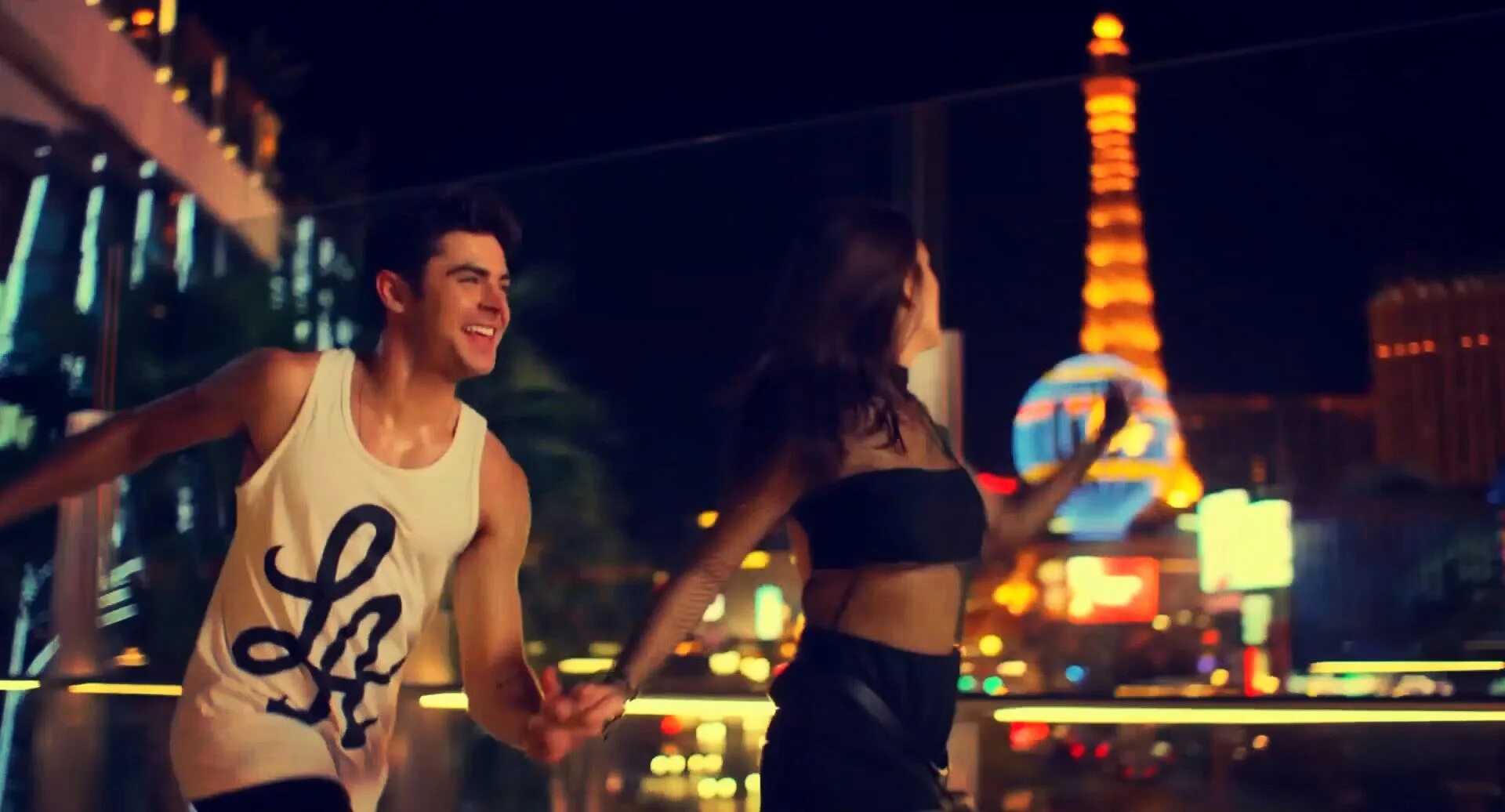 Зак эфрон 128 ударов. 128 ударов сердца в минуту. Мерседес w 124 авария курская область. Мерседес 124 замена телевизора. Зак эфрон 128 ударов.