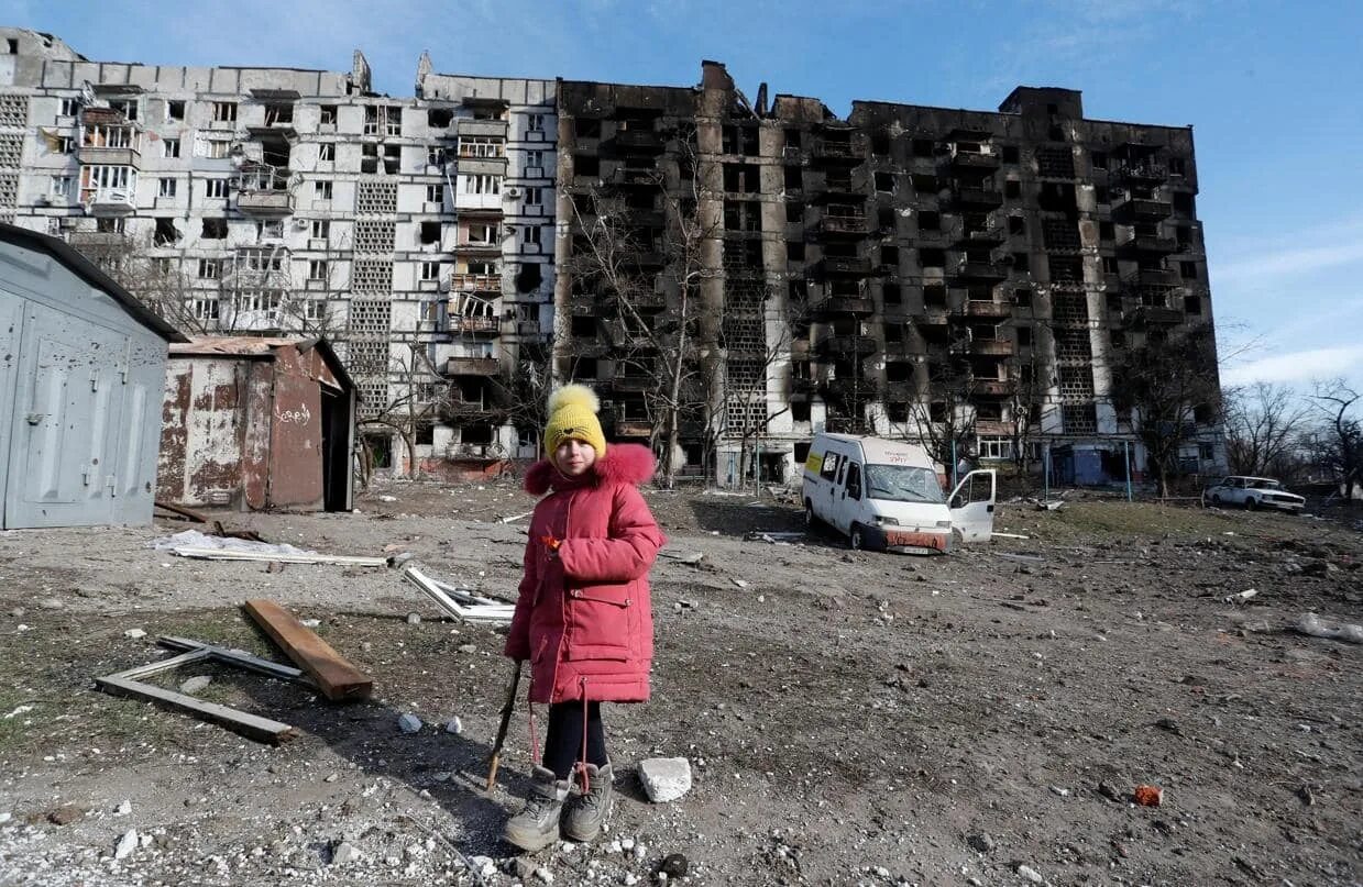 Мариуполь 2022. Разрушенные города Украины. Военный город. Мариуполь центр города разрушения. Что реально творится