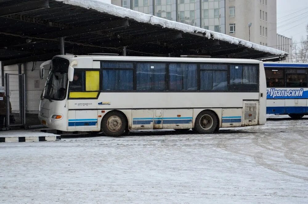 Автобусная станция Алапаевск. Автовокзал Краснотурьинск. Автовокзал автобус Алапаевск.