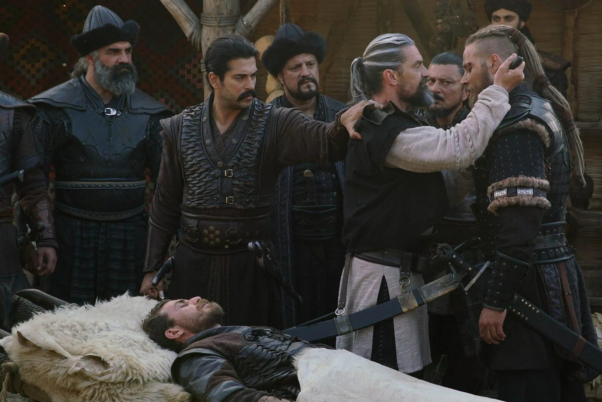 Бурак озчивит османская империя. Бурак озчивит осман. Йийит учан. Основание осман турецкий. Основание осм.