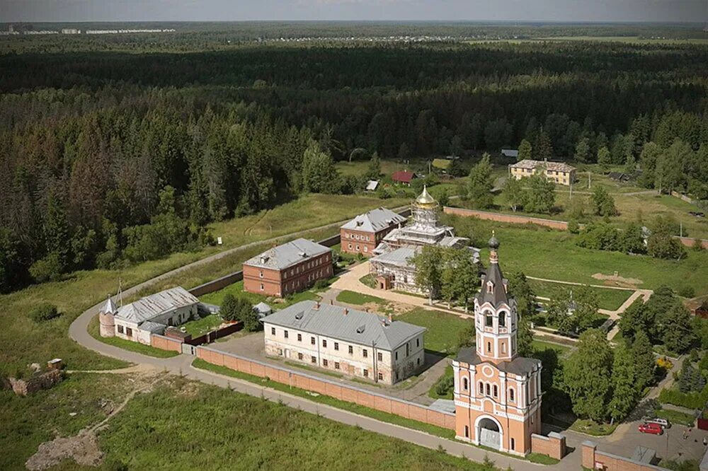 Наро фоминск пустынь. Троице-Одигитриевская Зосимова пустынь. Монастырь Зосимова пустынь. Троице Одигитриева Зосимова пустынь. Зосимова пустынь женский монастырь.