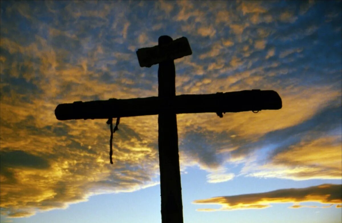 Крест обои. Крест без иисуса. Крест без иисуса. Крест деревянный без христа. Деревянный крест без распятия.
