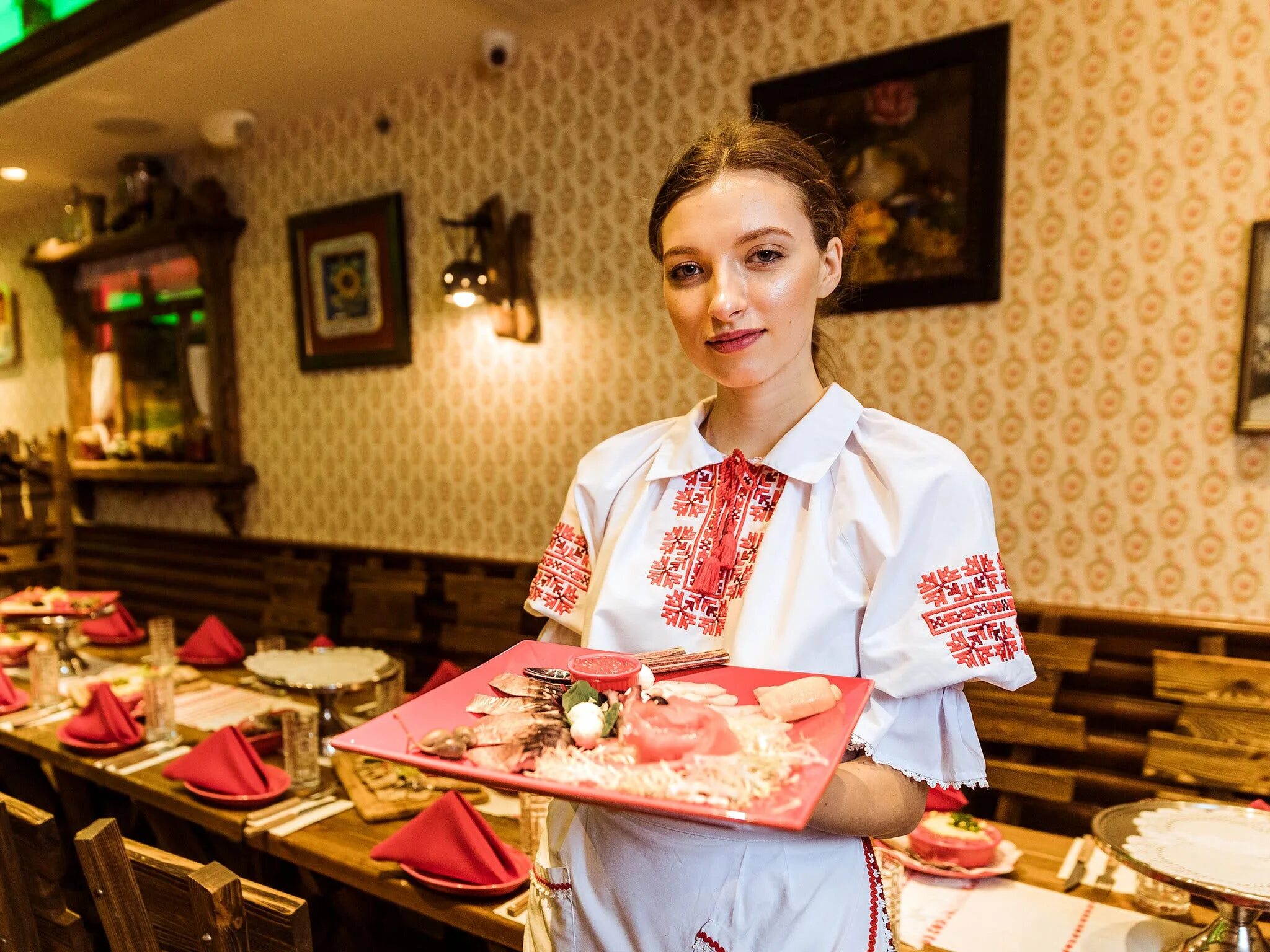 Ресторан национальной кухни. Белорусский ресторан. Белорусская кухня ресторан. Кафе белорусской кухни.