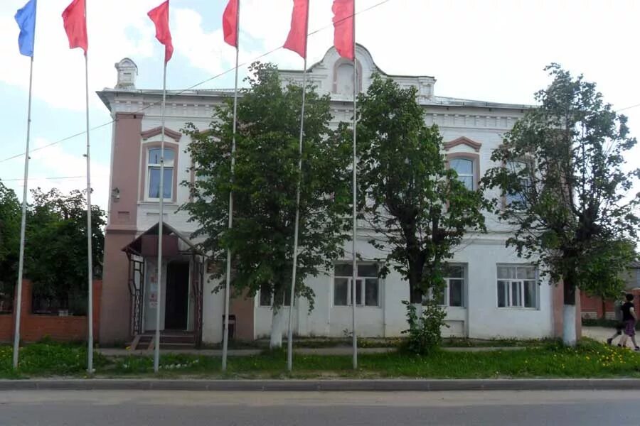 Калуга кирова 78 мфц. Мфц лежнево ивановской. Октябрьская 1 лежнево ивановская область. Цветы мфц. Рабочий сад лежнево ивановская область.