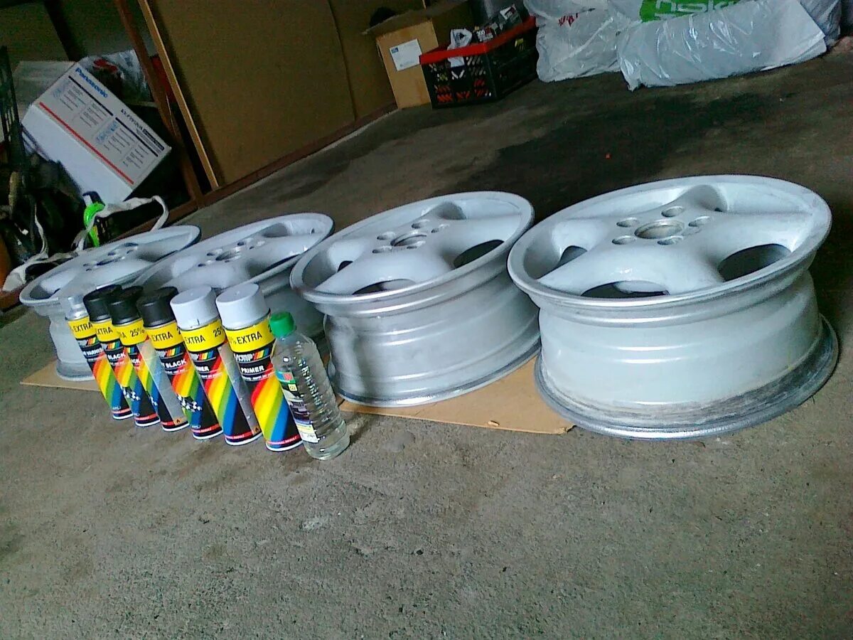 Краска для покраски дисков. Кэнди лаки порошковые. Краска для дисков motip графит. Краска для дисков авто в баллончиках белая. Краска для дисков авто в баллончиках.