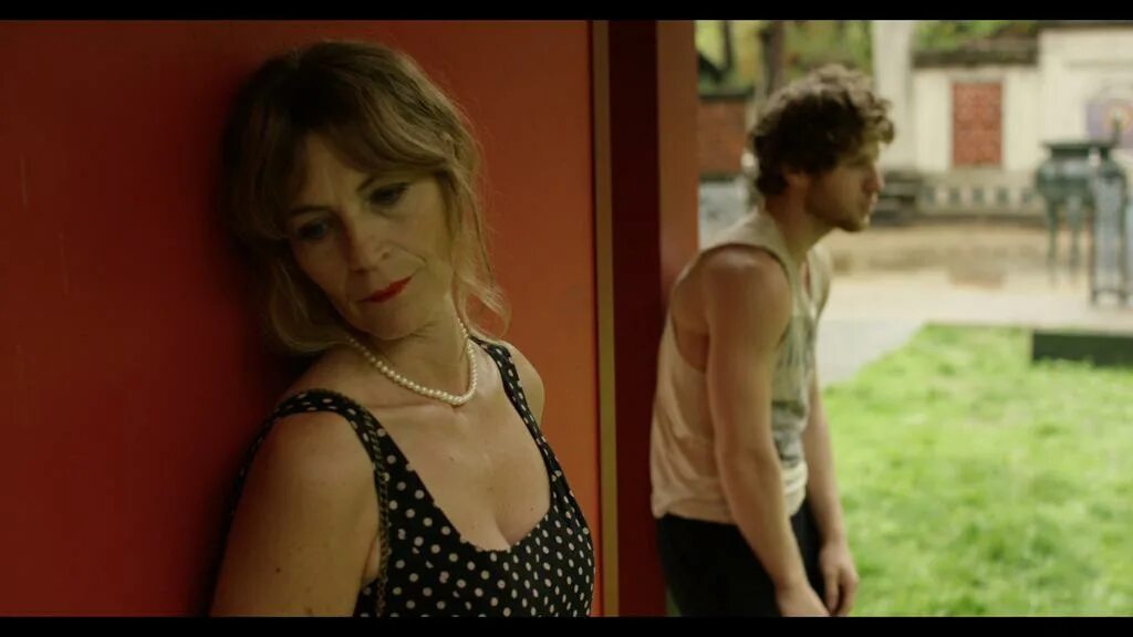Best older woman younger man relationship movies. Хелен маккрори вслепую(2012). Драма это. Best older woman younger man relationship movies. Affair younger man.