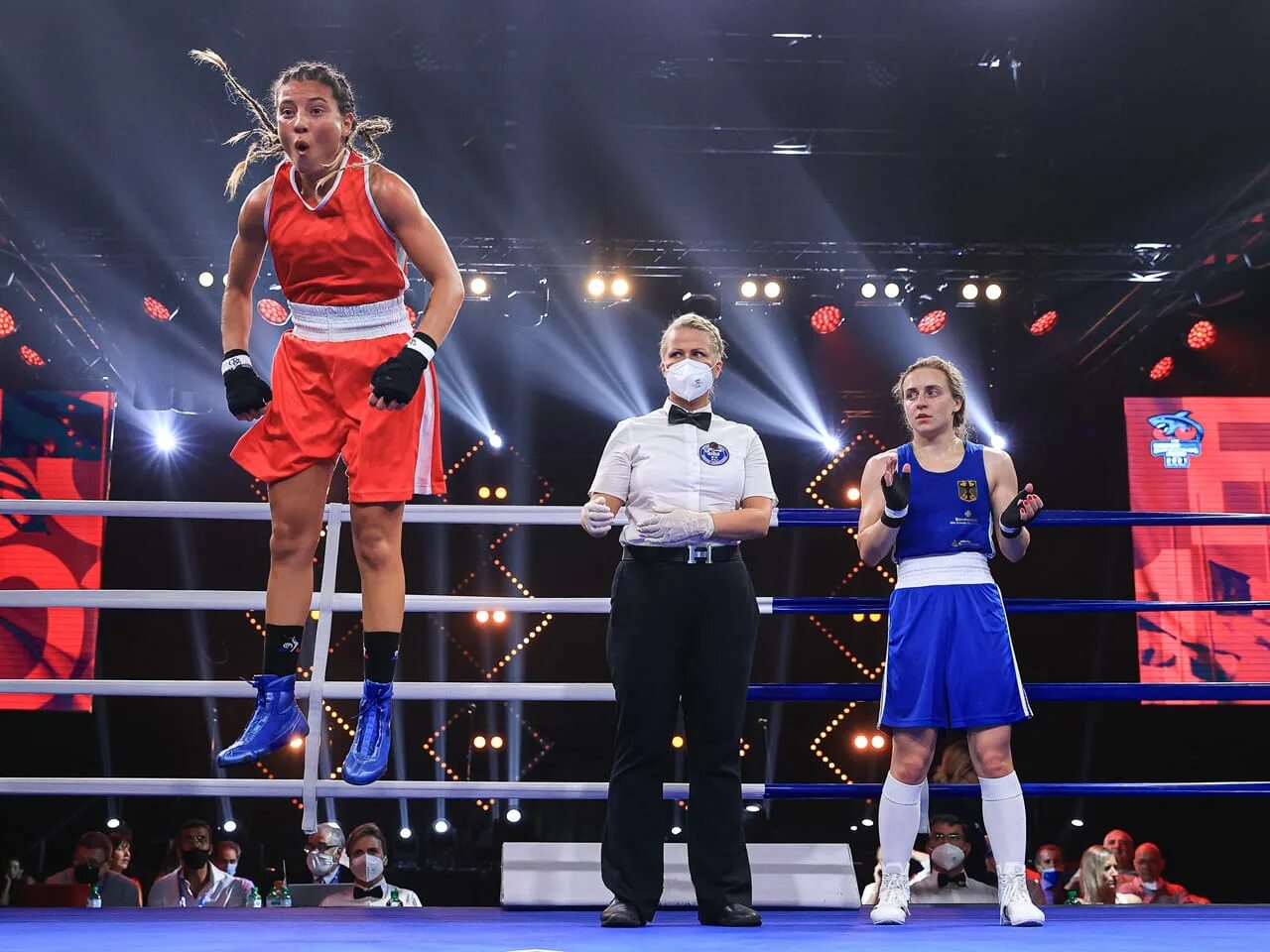 Энди крус. Boxing paris 2024. Bakhodir jalolov. Хулио сезар ла круз. Глариоза бокс 2024 фото.