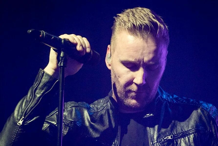 Poets of the fall слушать. Marko Saaresto. Марко Сааресто Daze. Poets of the Fall солист группы. Poets of the Fall Маркус.