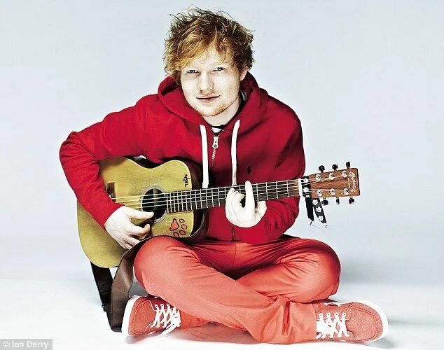 Гитара эда. Гитара эда ширана. ed sheeran с гитарой. рыжий певец. ирландский певец рыжий.