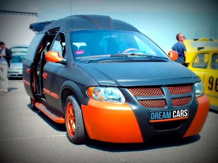 Додж Караван 4. Dodge Caravan 3 Tuning. Dodge Grand Caravan 2004 Tuning. Додж Вояджер. Тюнинг караван