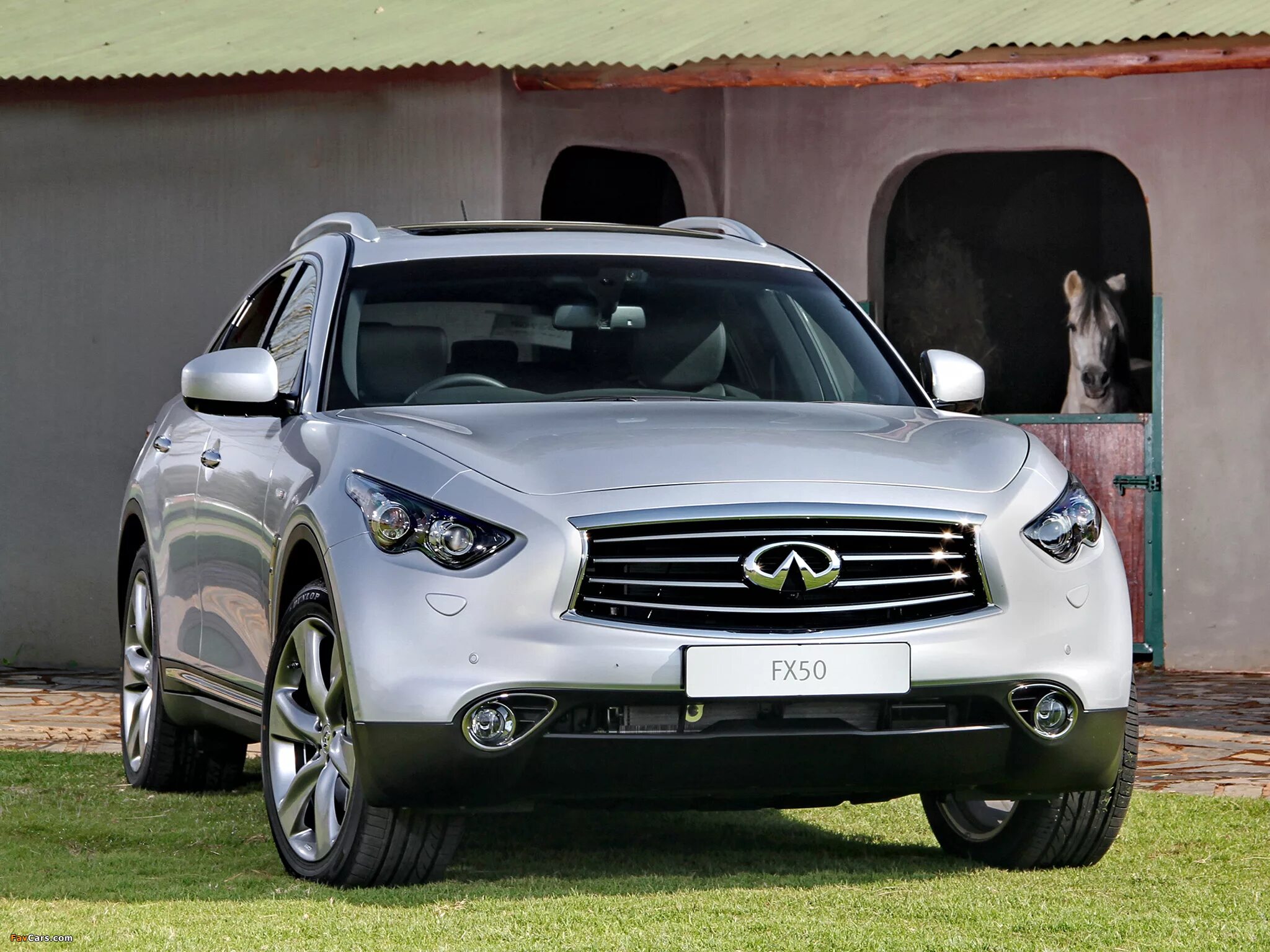 инфинити 375. кроссовер инфинити fx35. инфинити qx50 красная. инфинити кроссовер 2004. телефон инфинити модели.