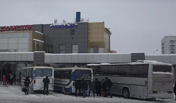 Южный автовокзал Донецк. Автостанция Южный Донецк ДНР. Южный автовокзал Донецк 2014. Западный автовокзал Донецк. Автовокзал донецк телефон