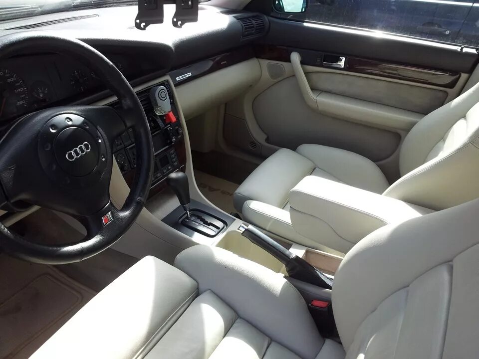 Audi a6 c4 1994 Interior. Audi a6 c4 Interior. Audi a6 c4 салон. Ауди а6 белый салон. Купить ауди а6с4