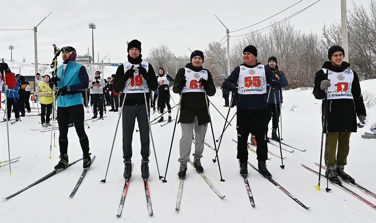 Лыжные гонки. Гто лыжи 10 км. Бег на лыжах гто. Бег на лыжах гто. Лыжная гонка гто.