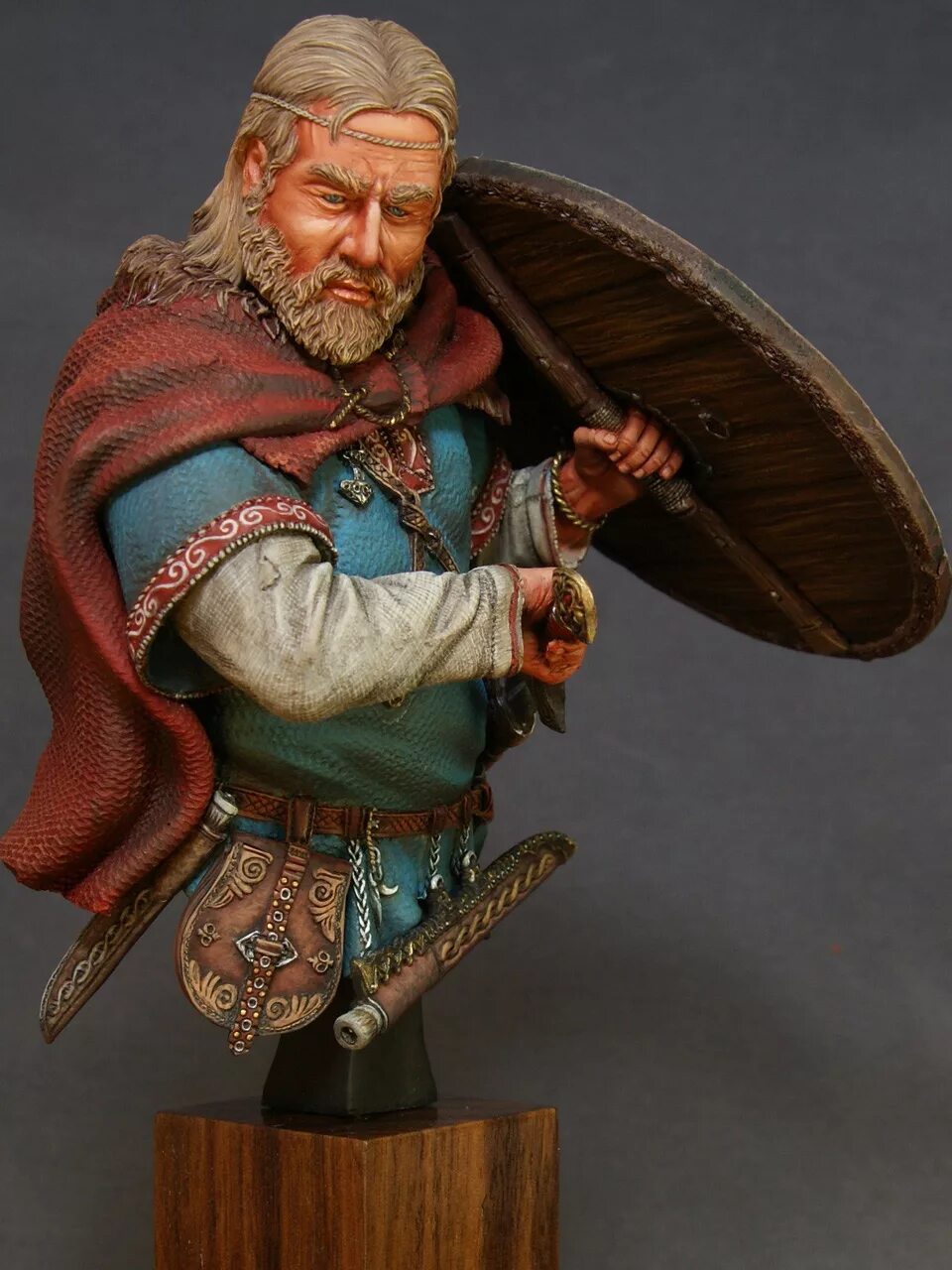 Предводитель викингов. Викинг мазин александр владимирович книга. Харальд суровый викинги. Вождь викингов. Хевдинг викинг.