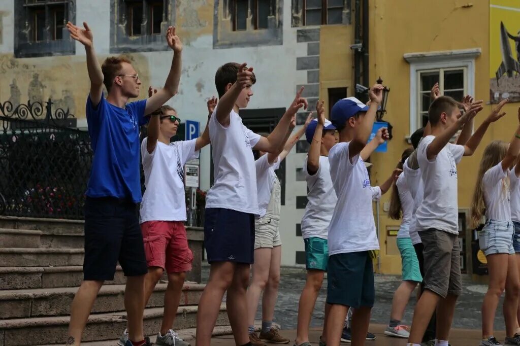 Goodwin camp детский лагерь. Лучшие детские лагеря подмосковья. Детский лагерь евроклуб в подмосковье. Лучшие детские лагеря подмосковья. Дети в лагере.