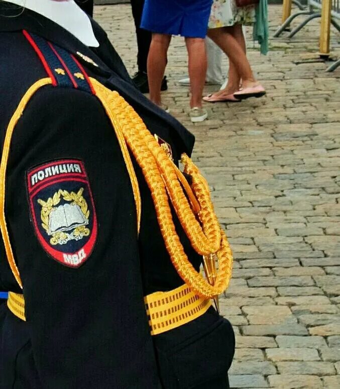 Как пришить аксельбант на парадную форму. Аксельбант кадетский. аксельбант на форме мчс. аксельбант особопарадный. аксельбант на кителе мвд.