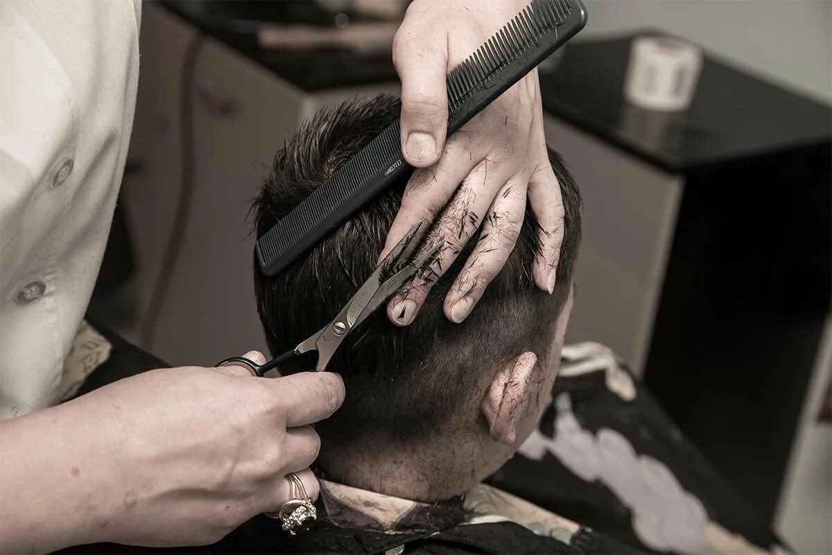 Causes cut. Causes cut. Slice into pieces. Causes cut. Causes cut.