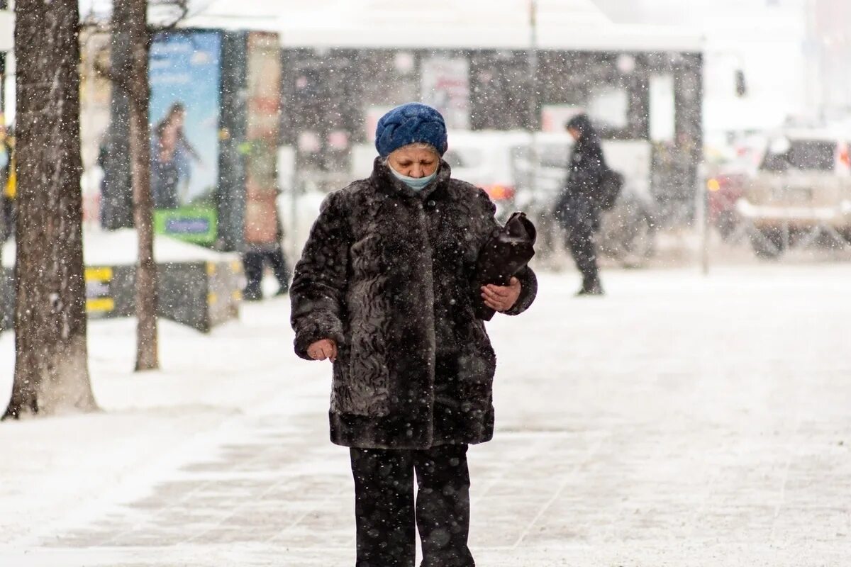 23 апреля новосибирск. Снегопад. Зима вернулась. Снег в Новосибирске. Похолодание в Новосибирске.