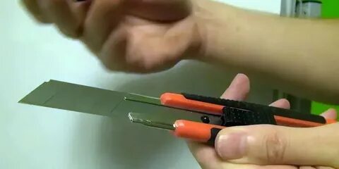Канцелярским ножом можно