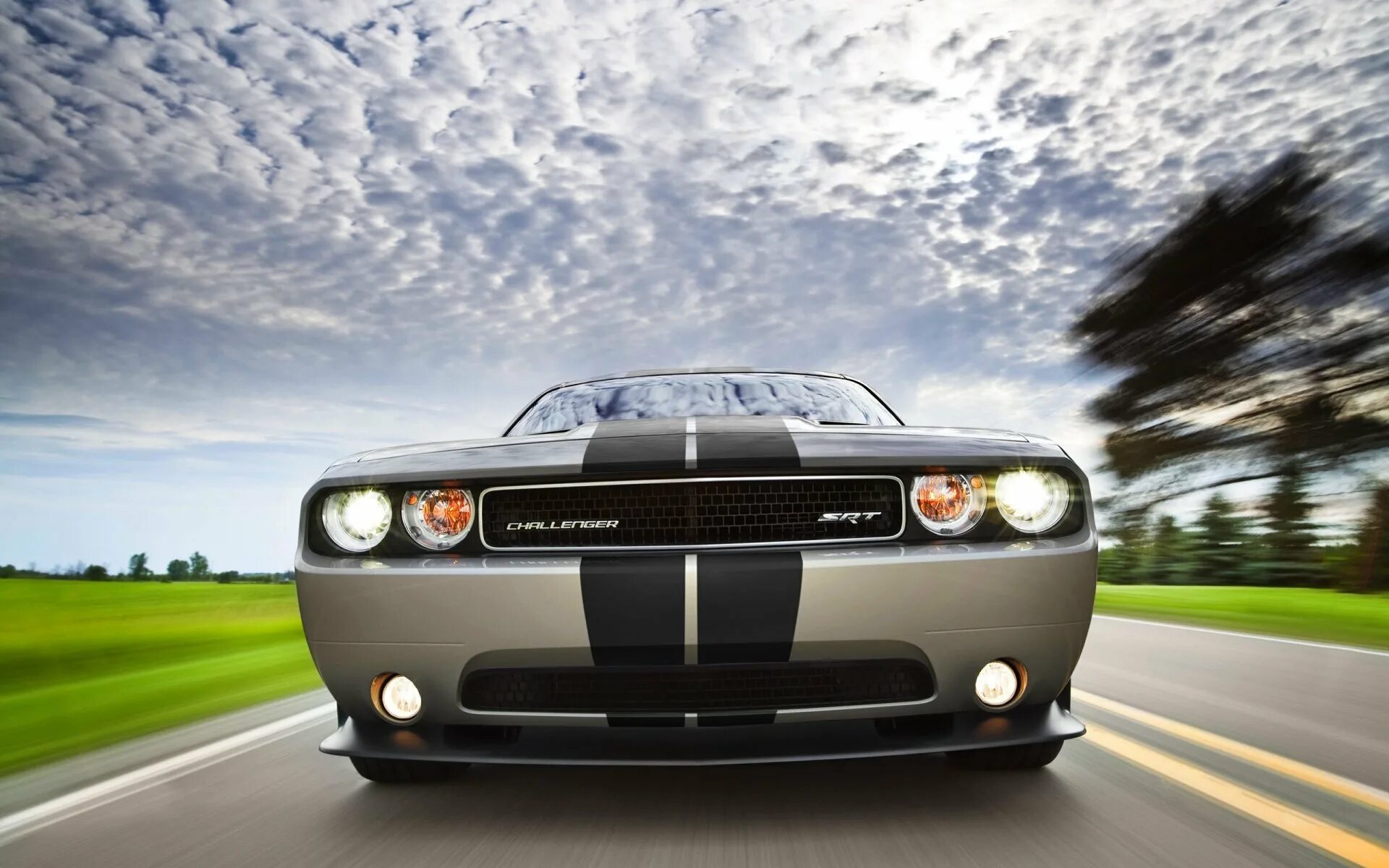 Обои рабочий автомобиль. Додж Challenger srt8. Dodge Challenger srt8 392 2012. Dodge Challenger srt8. Додж Челленджер 392.