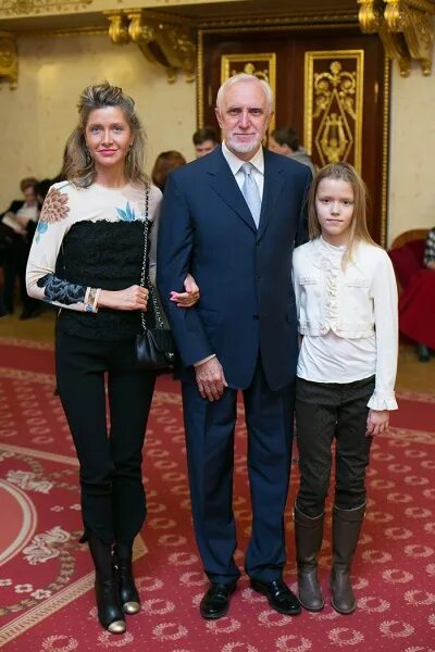 Mikhail Piotrovsky became the IV-th winner of the honorary prize of the Festival