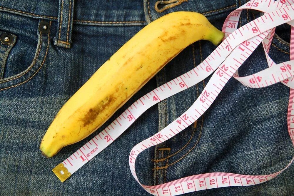 Банан с линейкой. Большой банан. Банан 17 см. Банан 18 см. 15 сантиметров 18