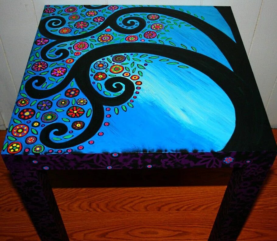 Разрисовать детский столик своими руками. Декор старого стола. Как разукрасить стол. Как разукрасить стол. Расписать стол.