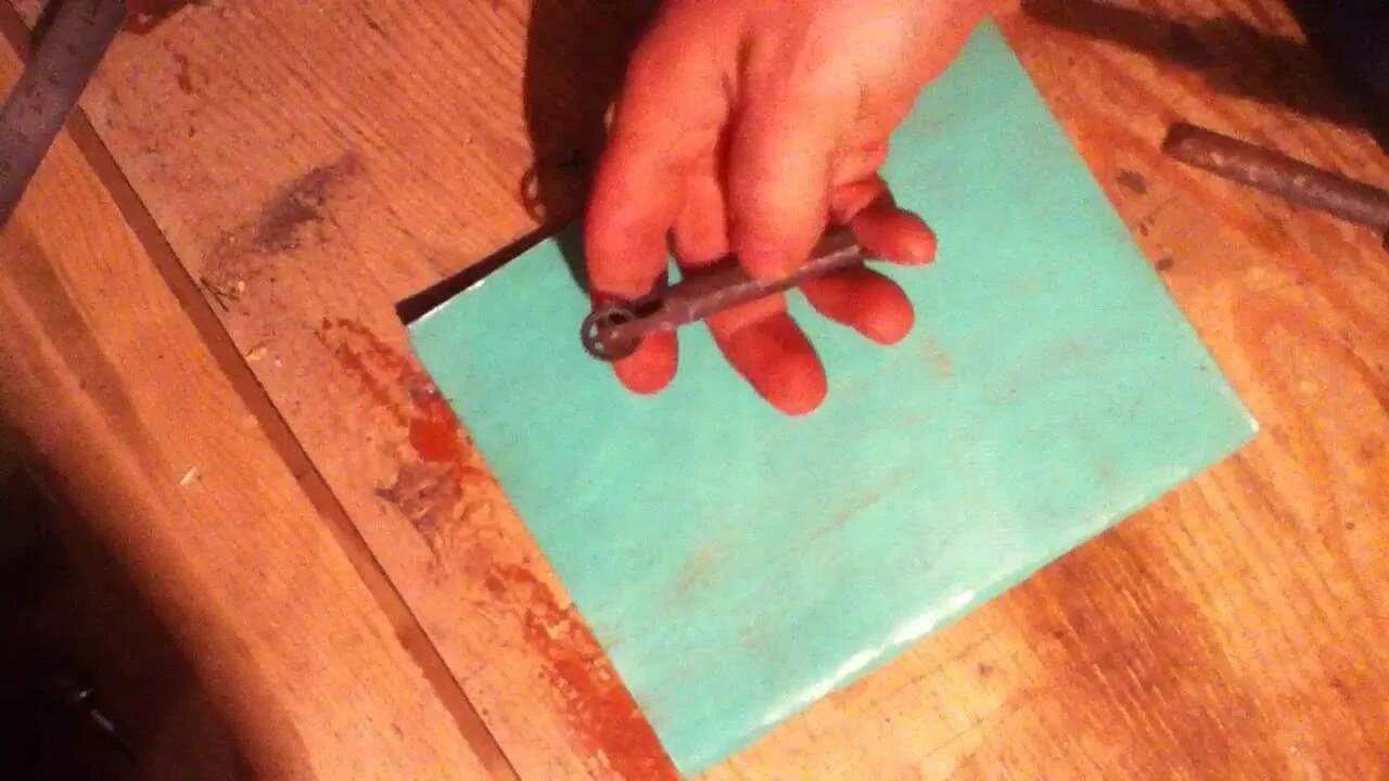 Пайка пленки. Аппарат для спайки геомембраны. Склеивание пленки. Пнд паяльник для спайки листов. Инструмент для спайки пвх тентов.