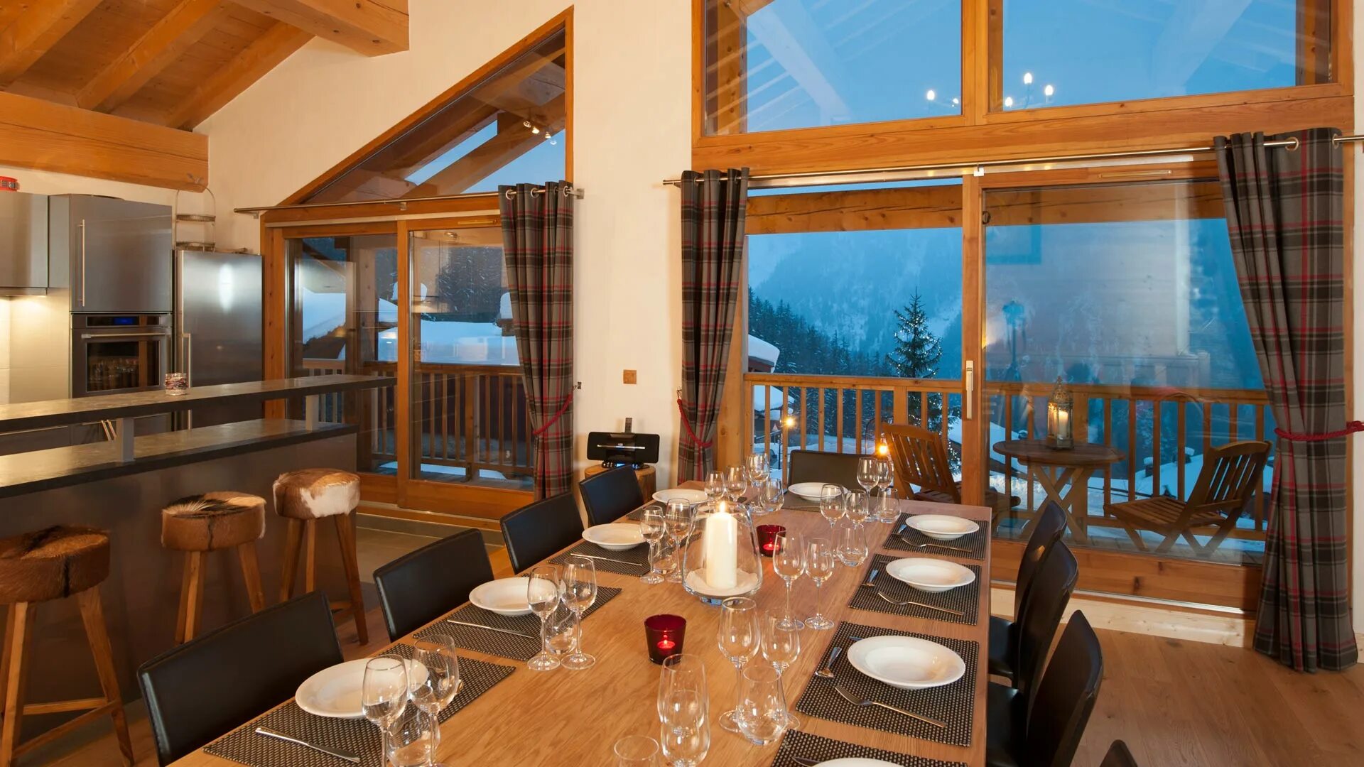 Шале ул биттирова 100. Гранд шале абакан. гранд шале абакан ресторан. grand chalet altay гостиница. гранд шале архыз.