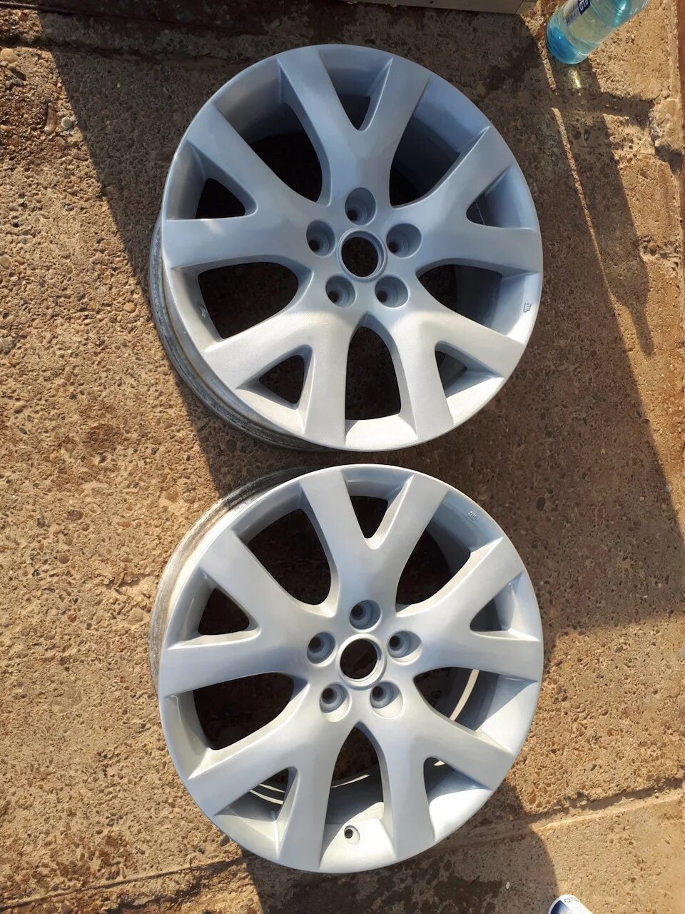 Диски мазда сх7. Диск мазда сх 7. Диск мазда сх 7. Диски мазда сх7. Мазда сх7 на 19 дисках.