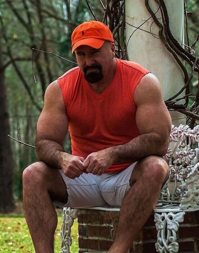 Турецкий daddy bear muscle. Шульц биг дадди. Muscle bear men bulge. Daddy cock video. Paul mcnulty bear.