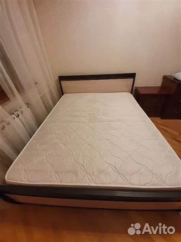 Кровать модерн 160х200. 2х спальная кровать. Кровати двуспалки с матрасом. Кровать модерн 160х200. Двухспальный кровать с матрасом.