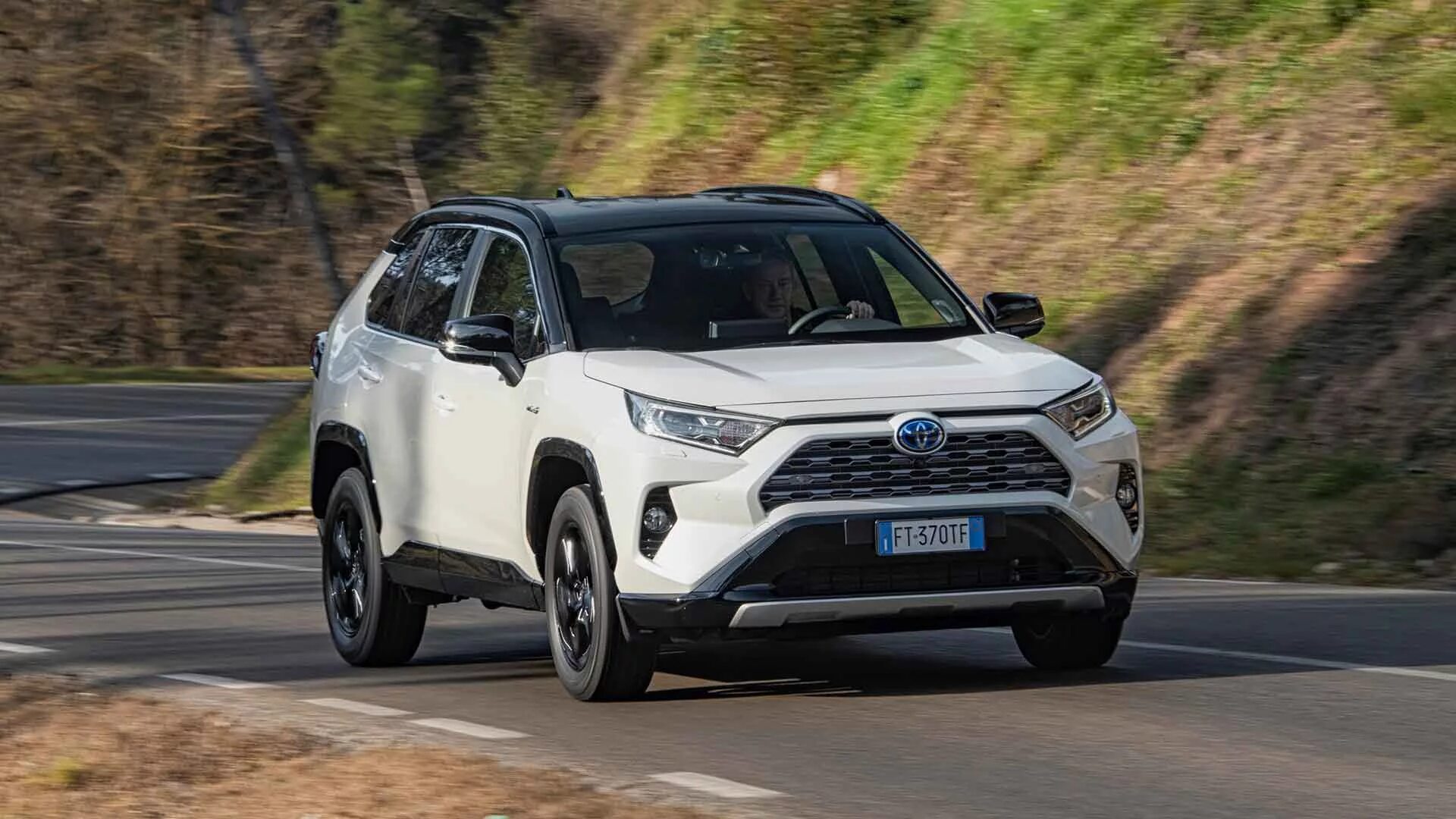 Тойота рав 4 в новом кузове. Тойота рав 4 новый кузов. Toyota rav4 2020. Тойота рав 4 ночам кузове.