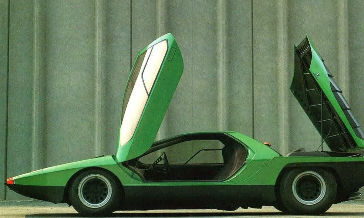 Бертоне карабо. Alfa romeo carabo 1968. Alfa romeo carabo 1968. 1968 alfa romeo carabo bertone. Марчелло гандини.