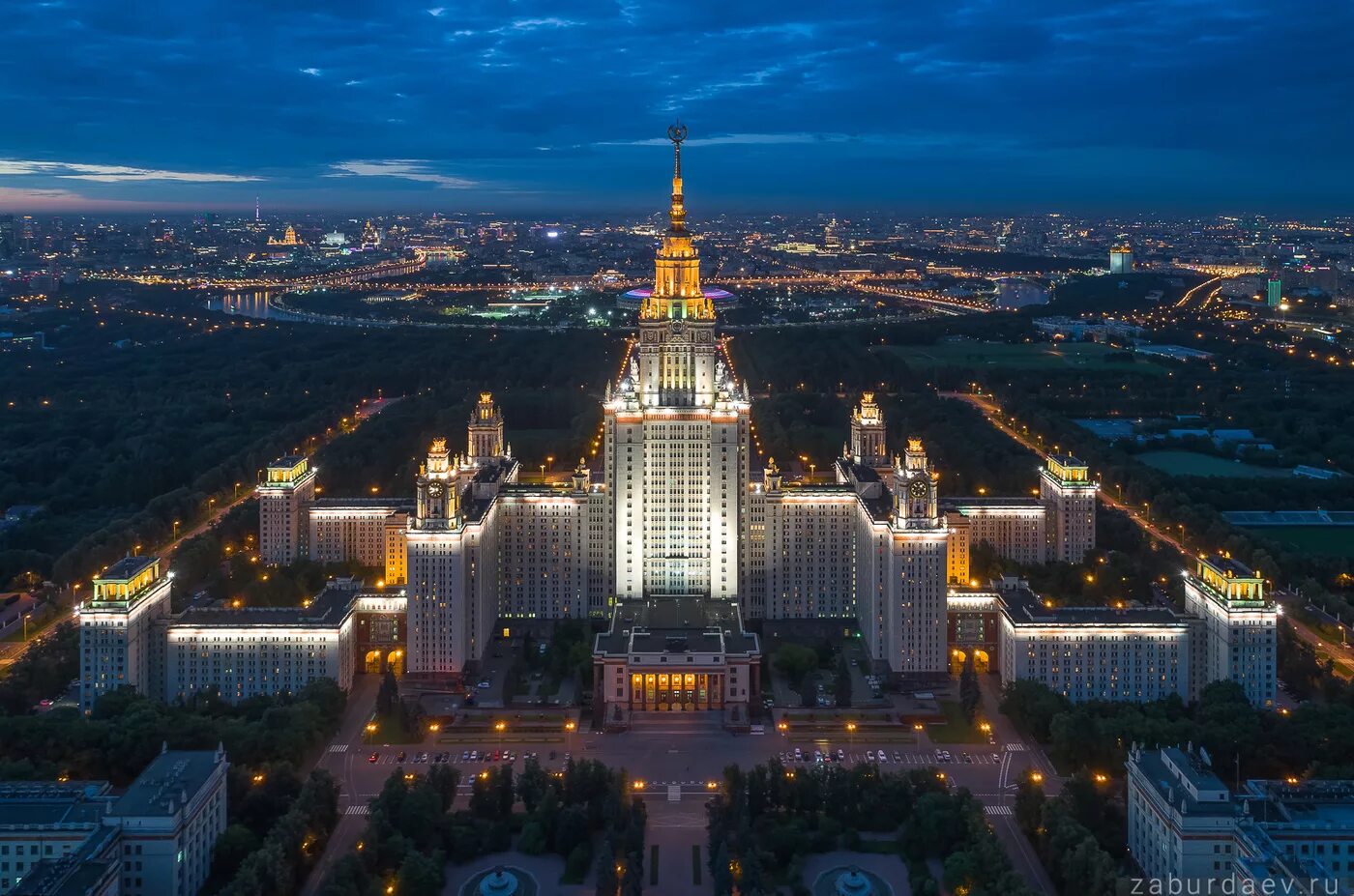 Московский государственный университет фото в москве. Московский государственный университет имени м.в.Ломоносова，МГУ. МГУ им Ломоносова Москва. Сталинские высотки МГУ. Университет Ломоносова в Москве.