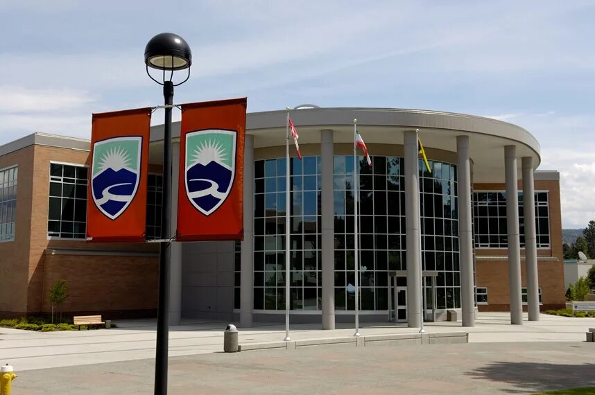 River university. Thompson rivers university. Thompson rivers university canada. Город камлупс канада университет томпсон. Thompson rivers university.