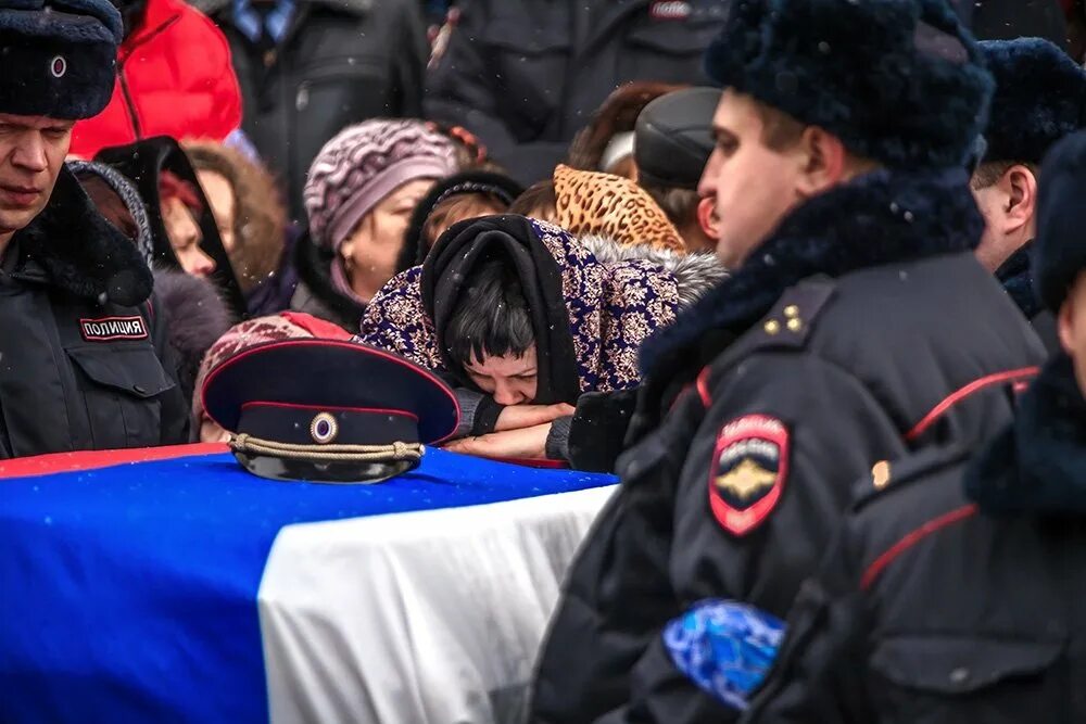Похороны сотрудника МВД. Погребение пенсионера мвд