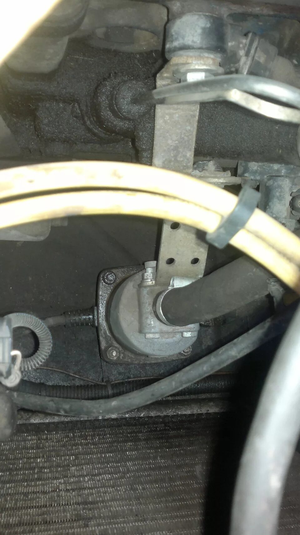 Подогрев на калине. Подогрев на калине. Подогрев 220 лада гранта. Подогреватель на калину 2 8 клапанная. Подогрев на ваз 15 с термостатом от гранты.