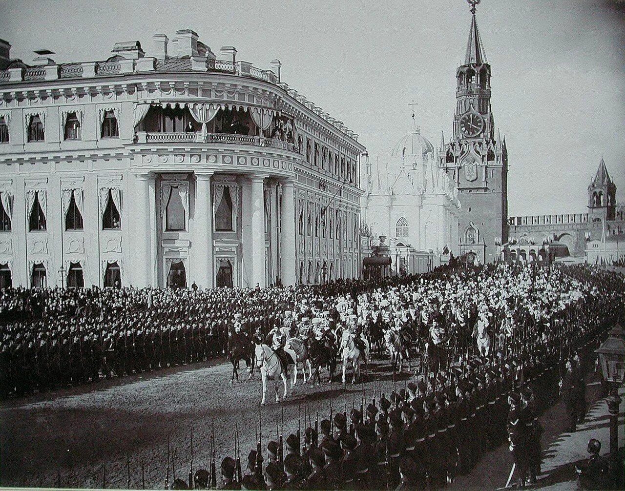 Старая воскресенская площадь москва 19 век. Москва 1896. Москва 1896 год. Москва 1896. Москва 1896 коронация.