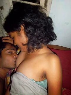 రఘు చేతులు మొట్టమొదటి సారిగా లలిత సళ్ళని బలంగా పిసికేసరికి లలిత వొంట్లో వంద...