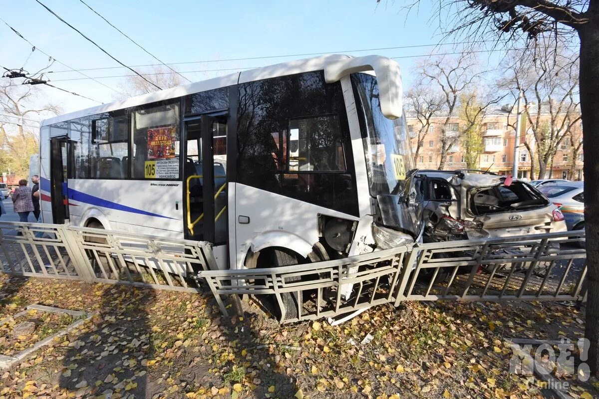 Авария в Воронеже сегодня с автобусом ПАЗ. Пазик аварии