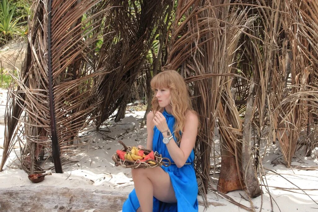 Иллюстрации к книге девочка с васильевского острова яковлев. Яковлев ю. Бесплатно голубая лагуна 2012 год. Дениз ричардс голубая лагуна 2012. Яковлев.