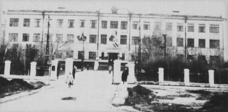 Больница горького 18 челябинск. Больница чтз горького. Городская клиническая больница 8 горького 18. Городская клиническая больница 8 челябинск. Больница чтз горького.