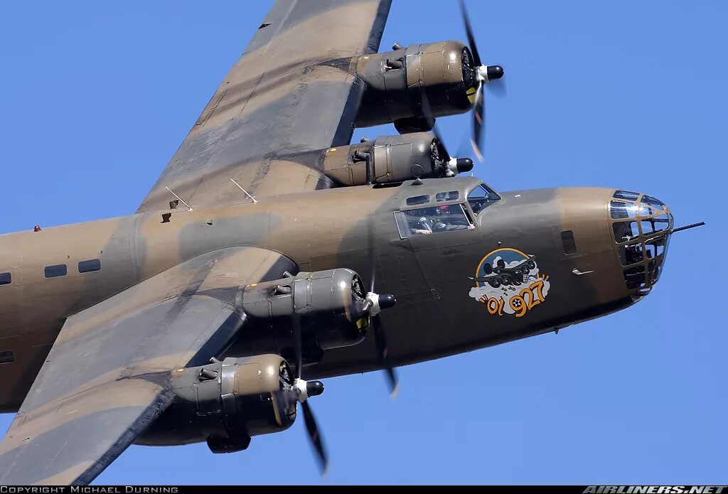 Б 24 отзывы. B-24 Liberator. Б-24 бомбардировщик. Самолет в 24 Либерейтор. Б-24 Либерейтор модель.