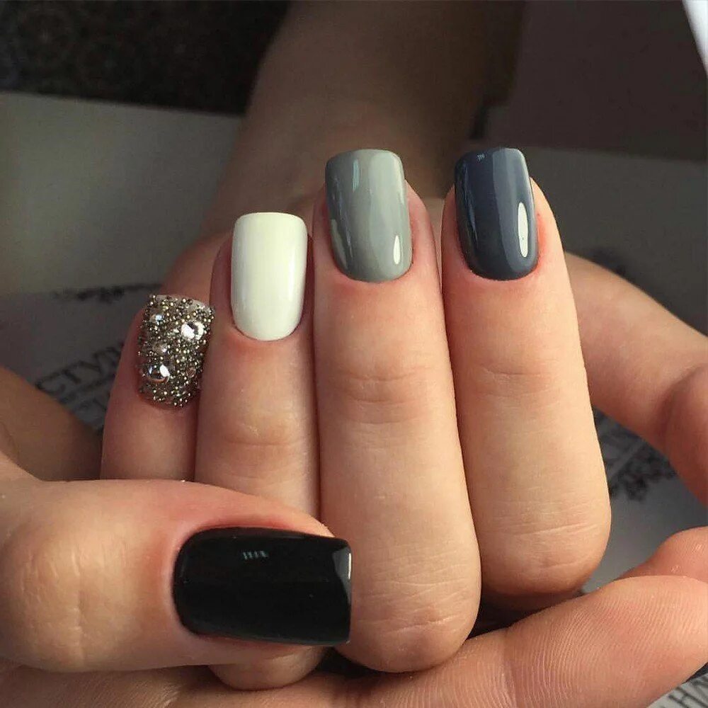 Сочетание цвета серого маникюр МаникюрЪ ПедикюрЪ, nail studio, Екатеринбург, улица Сакко и Ванцетти, 62 Yan