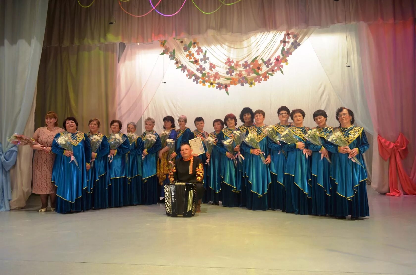 самодеятельность художественной самодеятельности школы. художественная самодеятельность. хор ветеранов дк корочи белгородской обл.