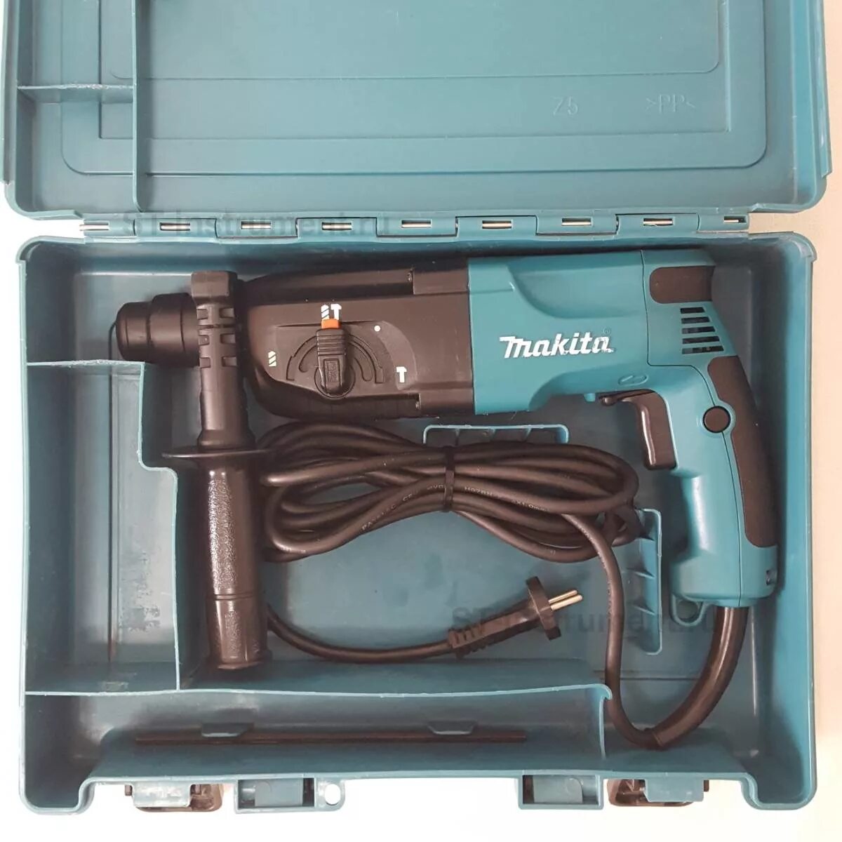 Перфоратор Макита hr2450. Перфоратор Makita 2450. Дрель hr2450 Makita. Перфоратор сетевой Makita hr2450. Макита hr2450 купить